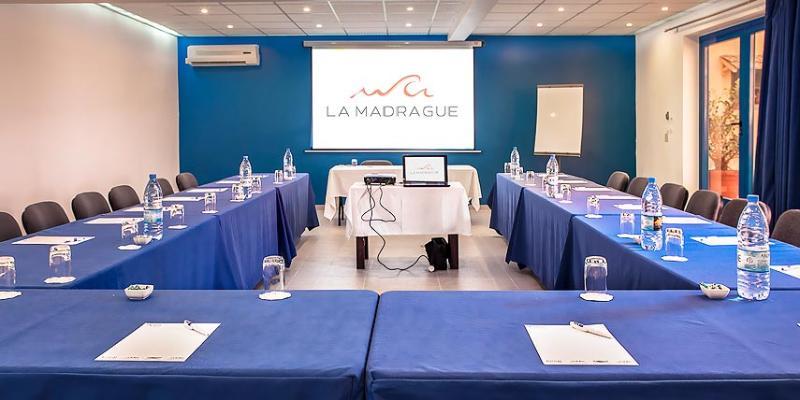 Hotel La Madrague ดาการ์ ภายนอก รูปภาพ